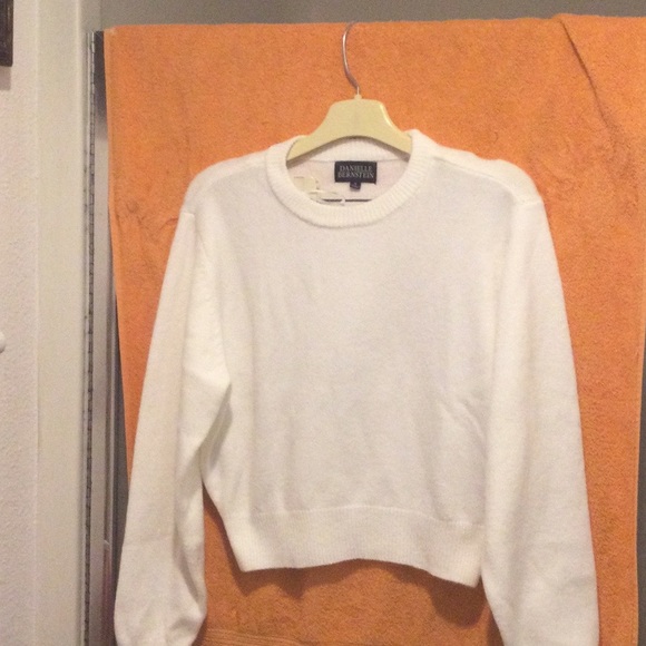 Danielle Bernstein white sweater size small - Picture 1 of 3